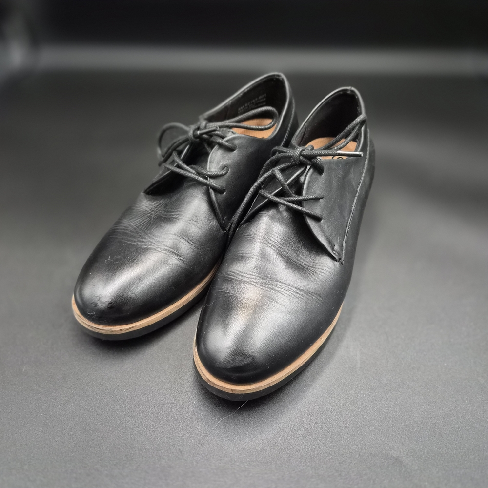 SoftWalk Women's Black Leather Loafers